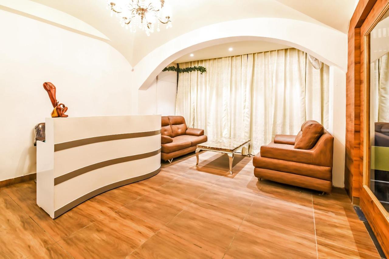 Capital O 19133 Oak Tree Hotel New Delhi Exterior photo